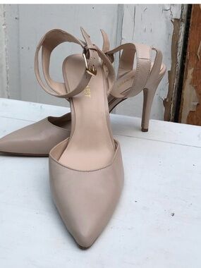 Nine West valley heels